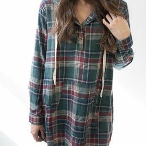 Kori America Plus 2XL Hooded Plaid Shirt